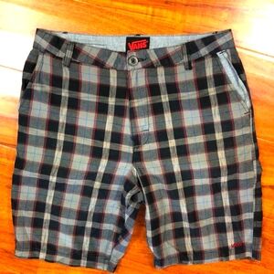 Vans Black Gray Red Blue Plaid Double Left Pocket Shorts